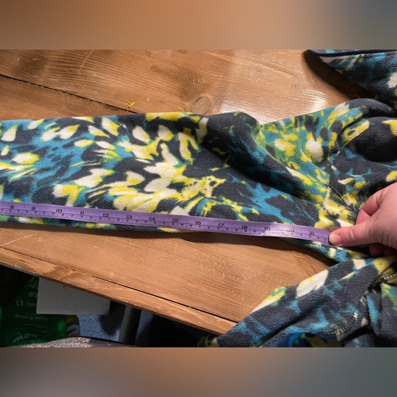 Columbia Women’s Pull Over with Partial Zip Multicolour Sweater - Picture 13 of 13